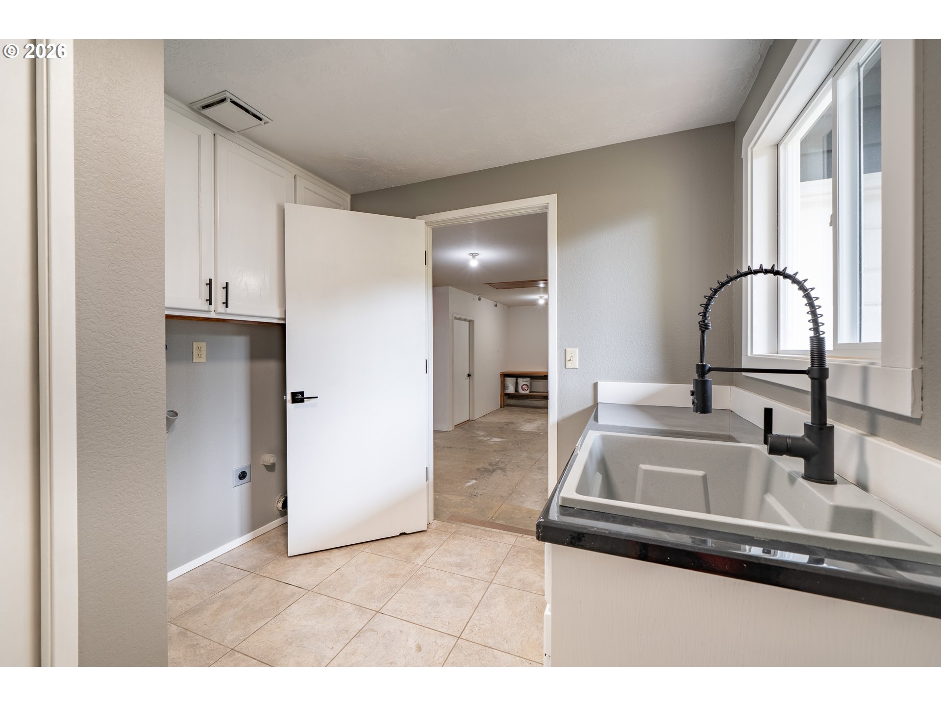 60 SEAGROVE PL