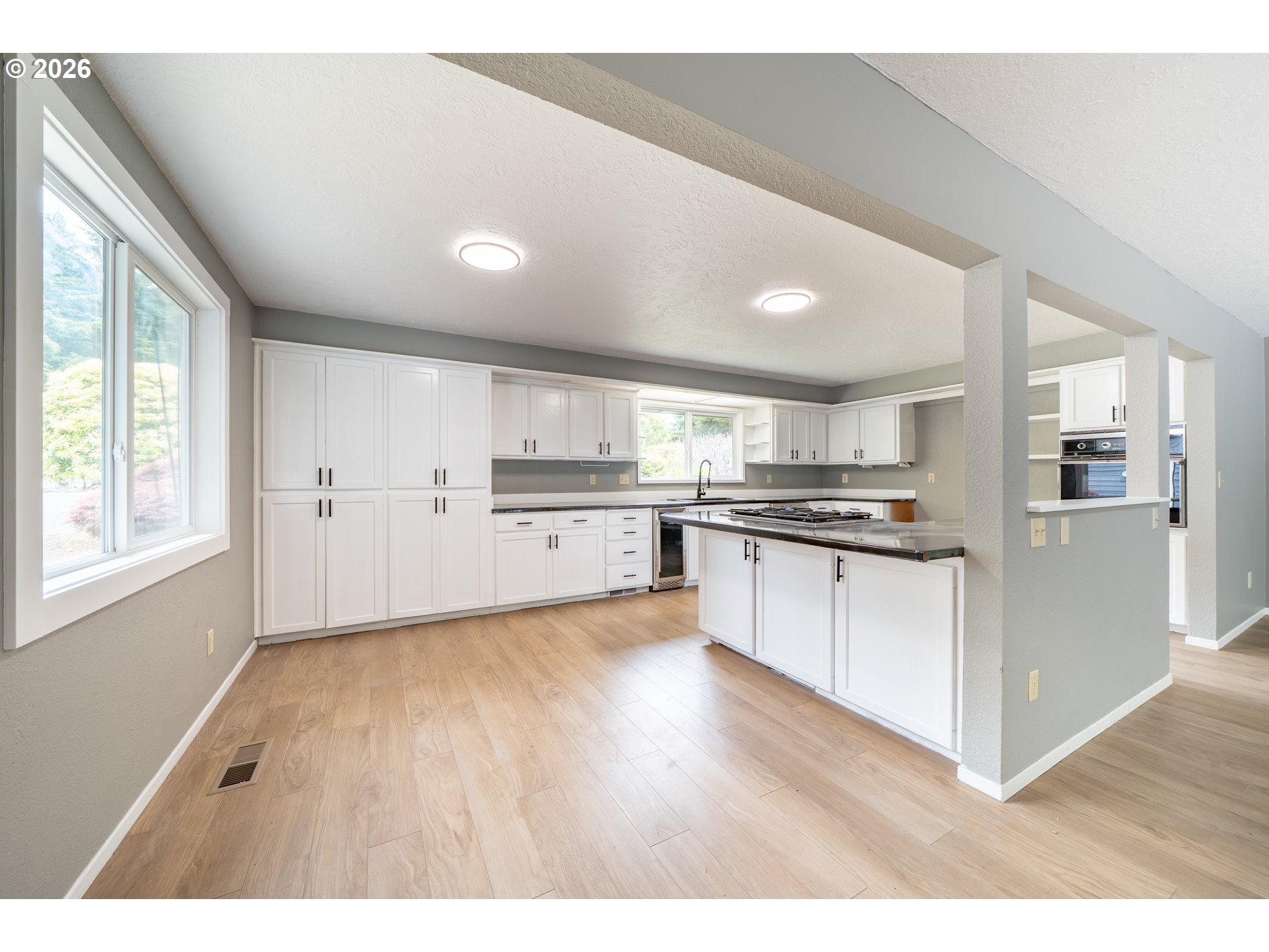 60 SEAGROVE PL