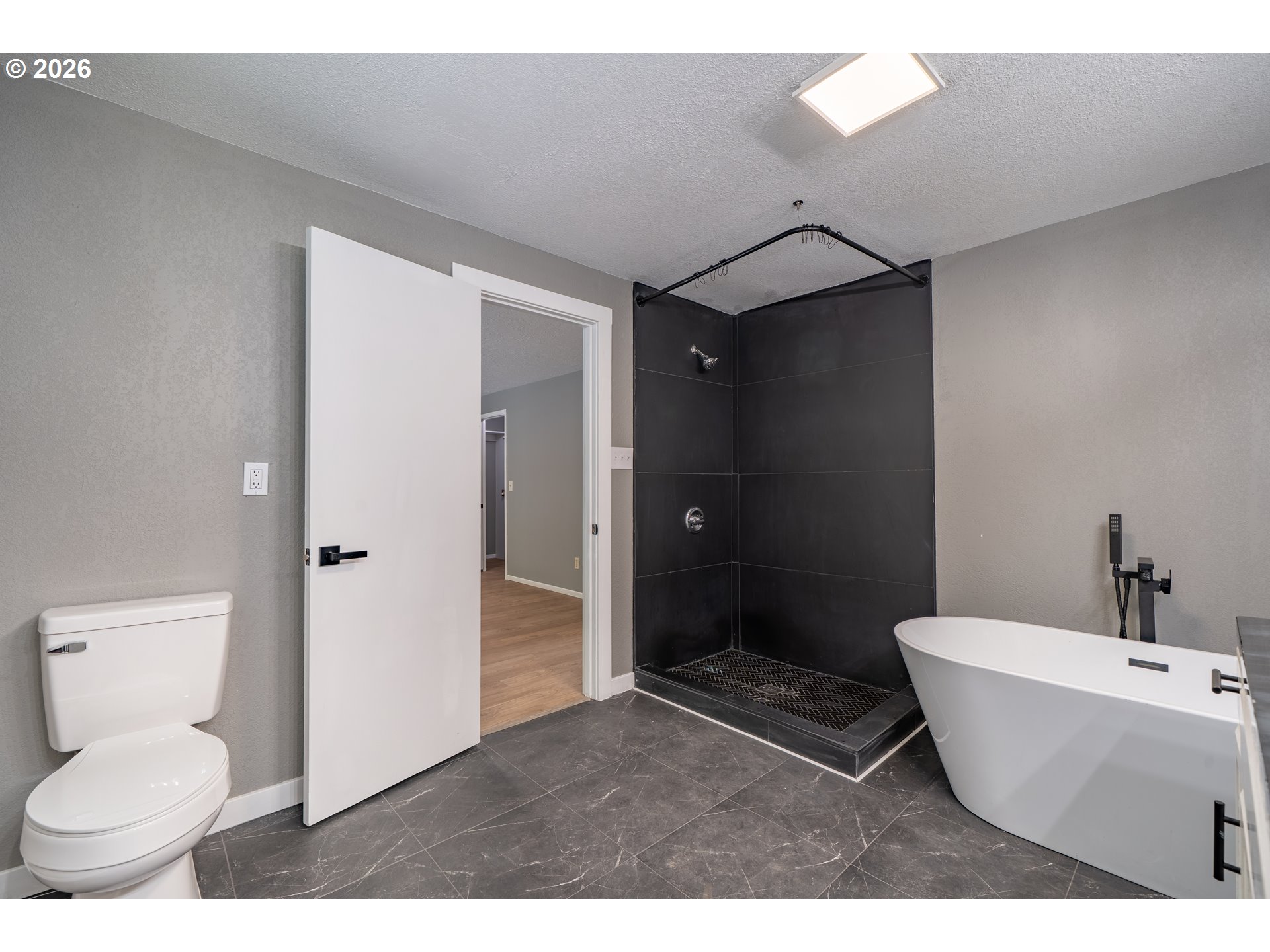 60 SEAGROVE PL