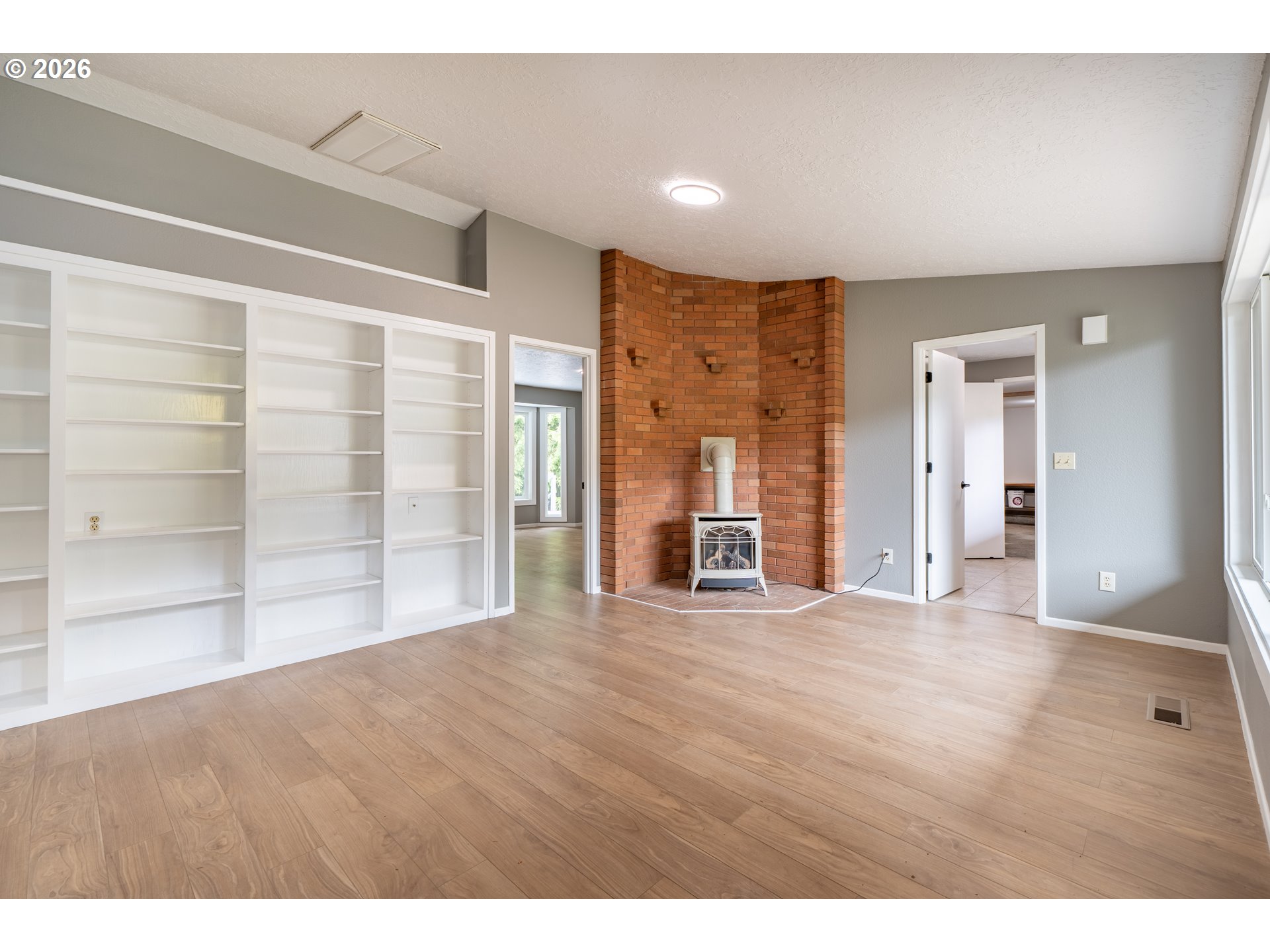 60 SEAGROVE PL