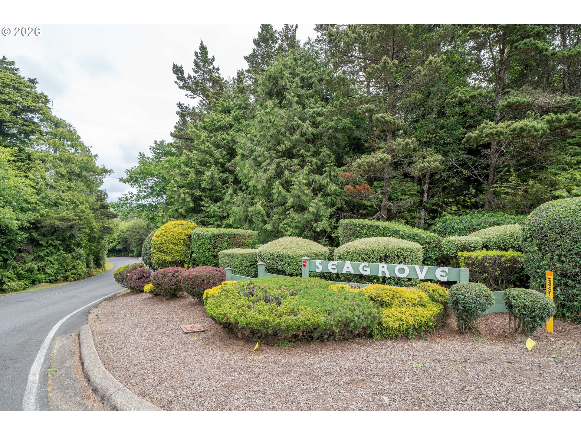 60 SEAGROVE PL