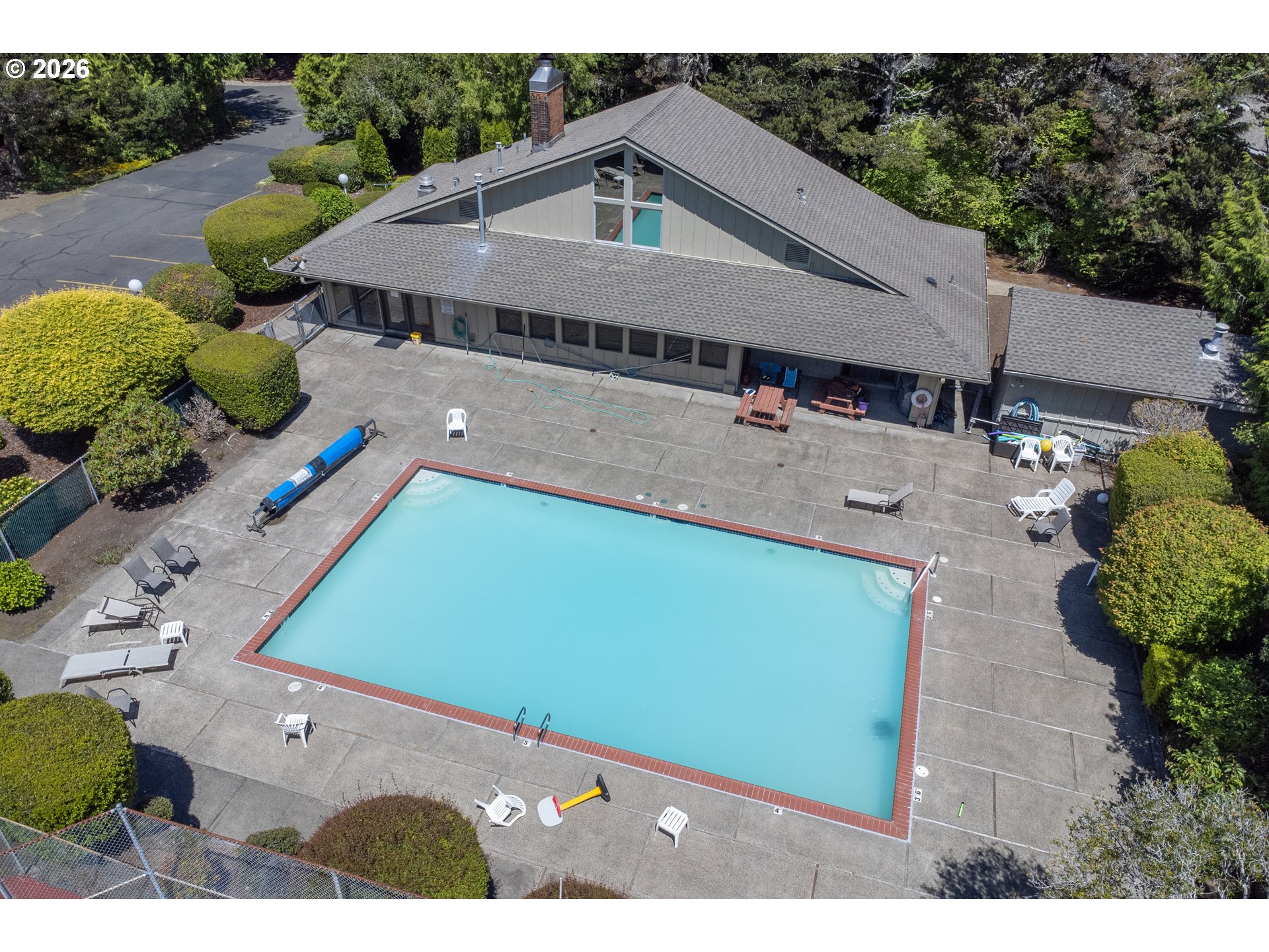 60 SEAGROVE PL