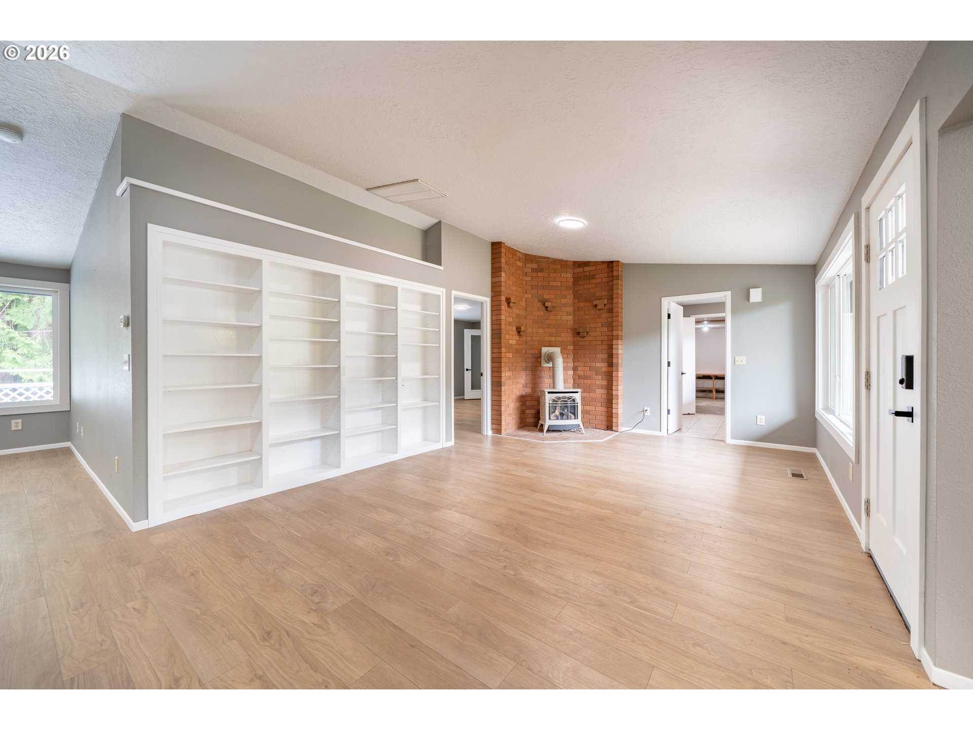 60 SEAGROVE PL