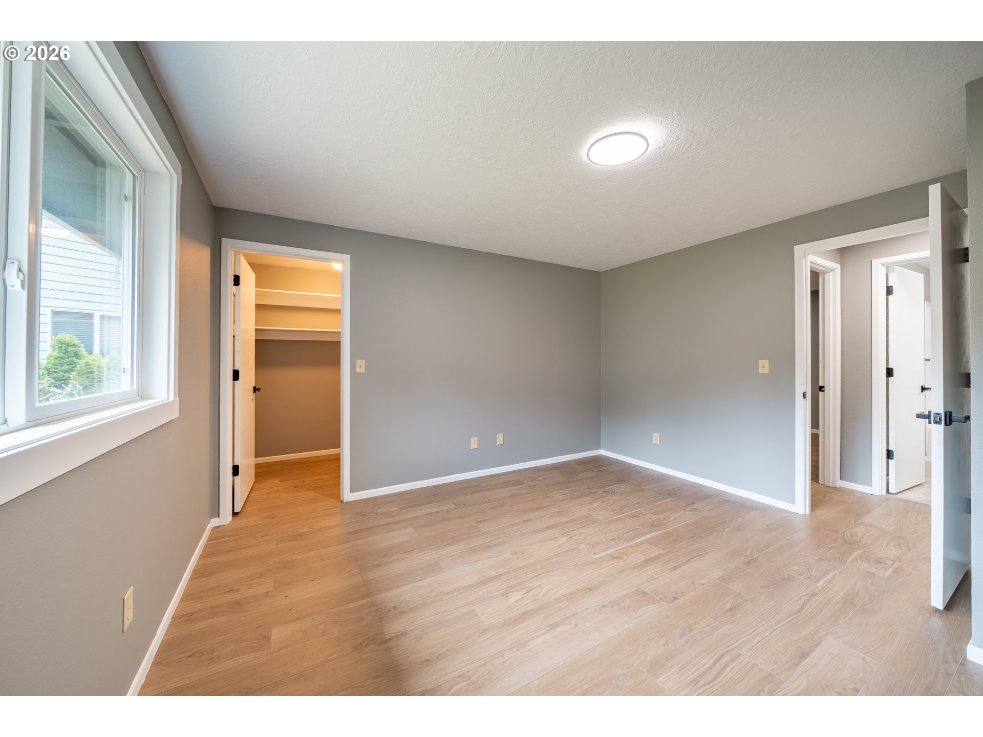 60 SEAGROVE PL