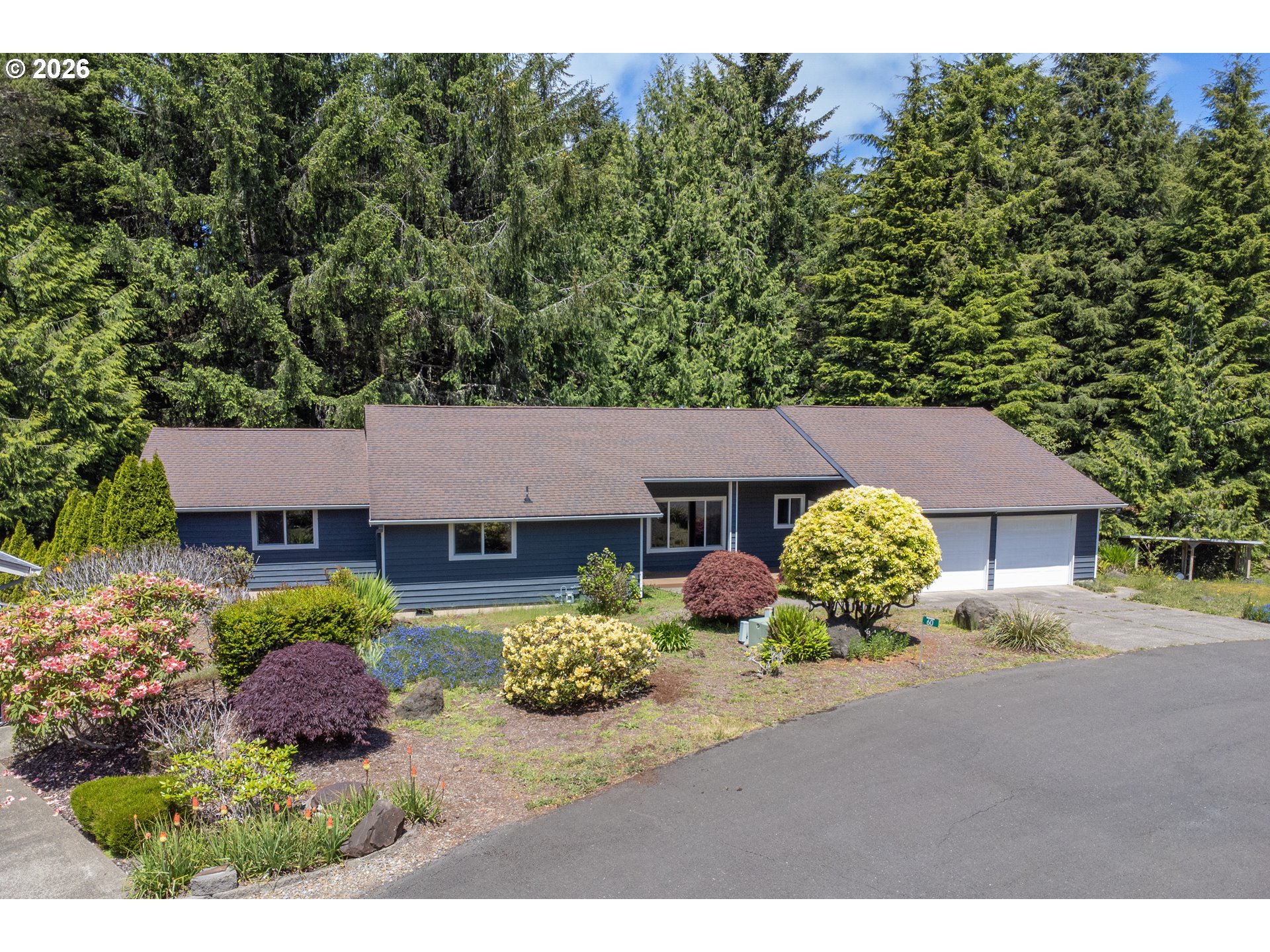 60 SEAGROVE PL