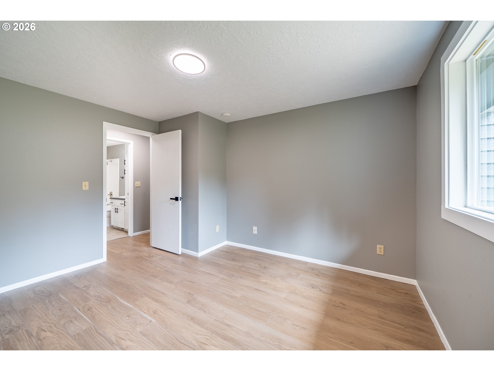 60 SEAGROVE PL
