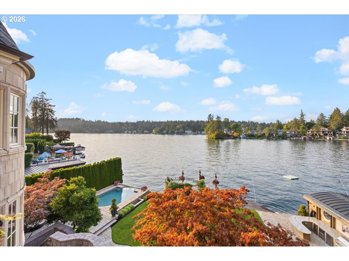 1527 LAKE FRONT RD
