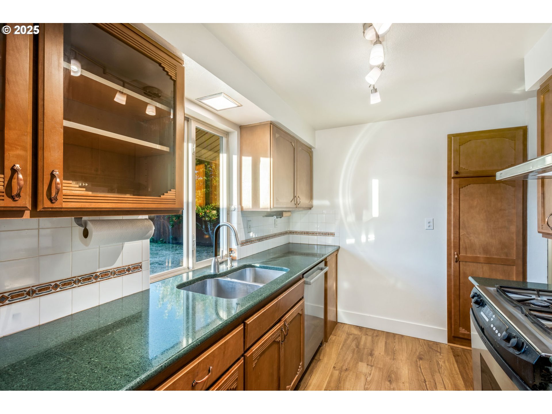 22313 SE MORRISON ST