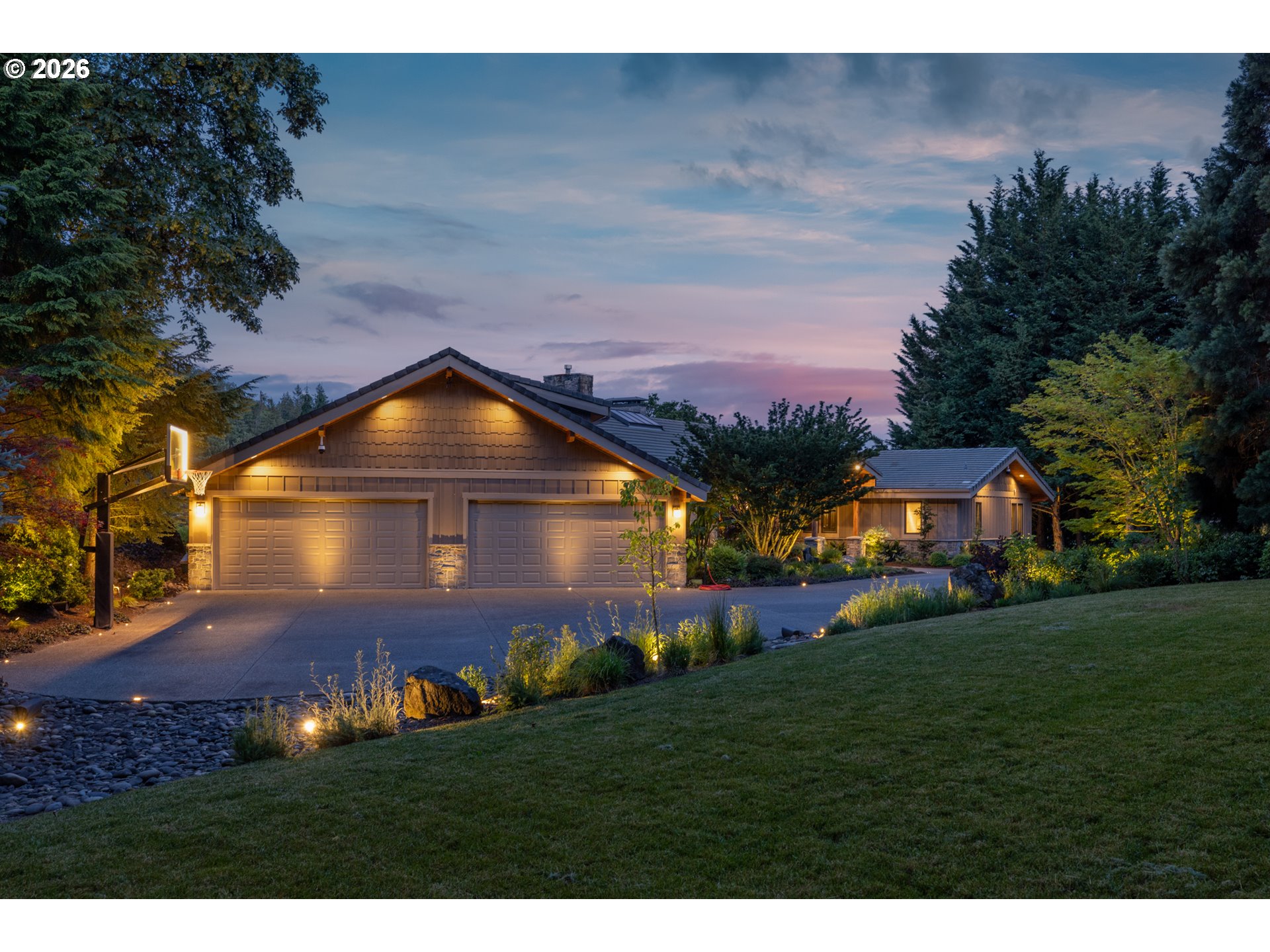 268 SW Forest Cove RD