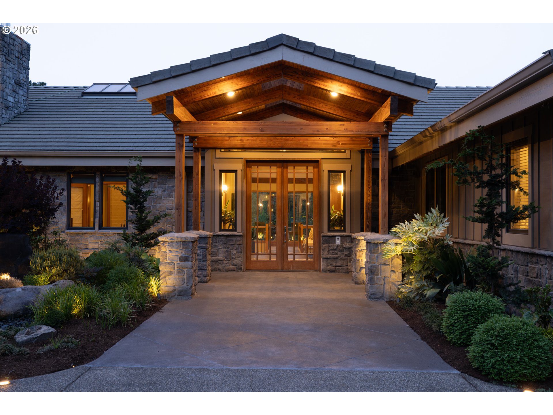 268 SW Forest Cove RD