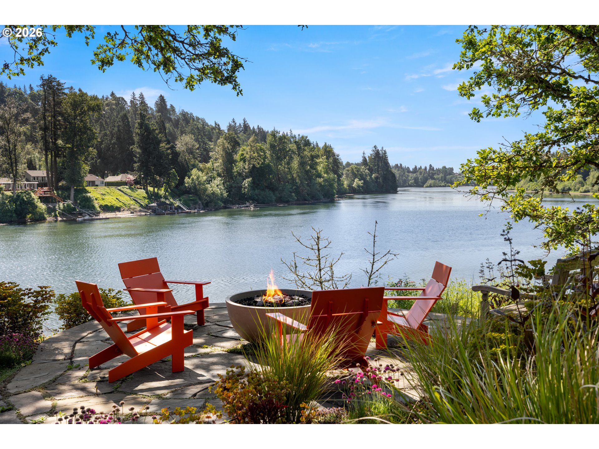 268 SW Forest Cove RD