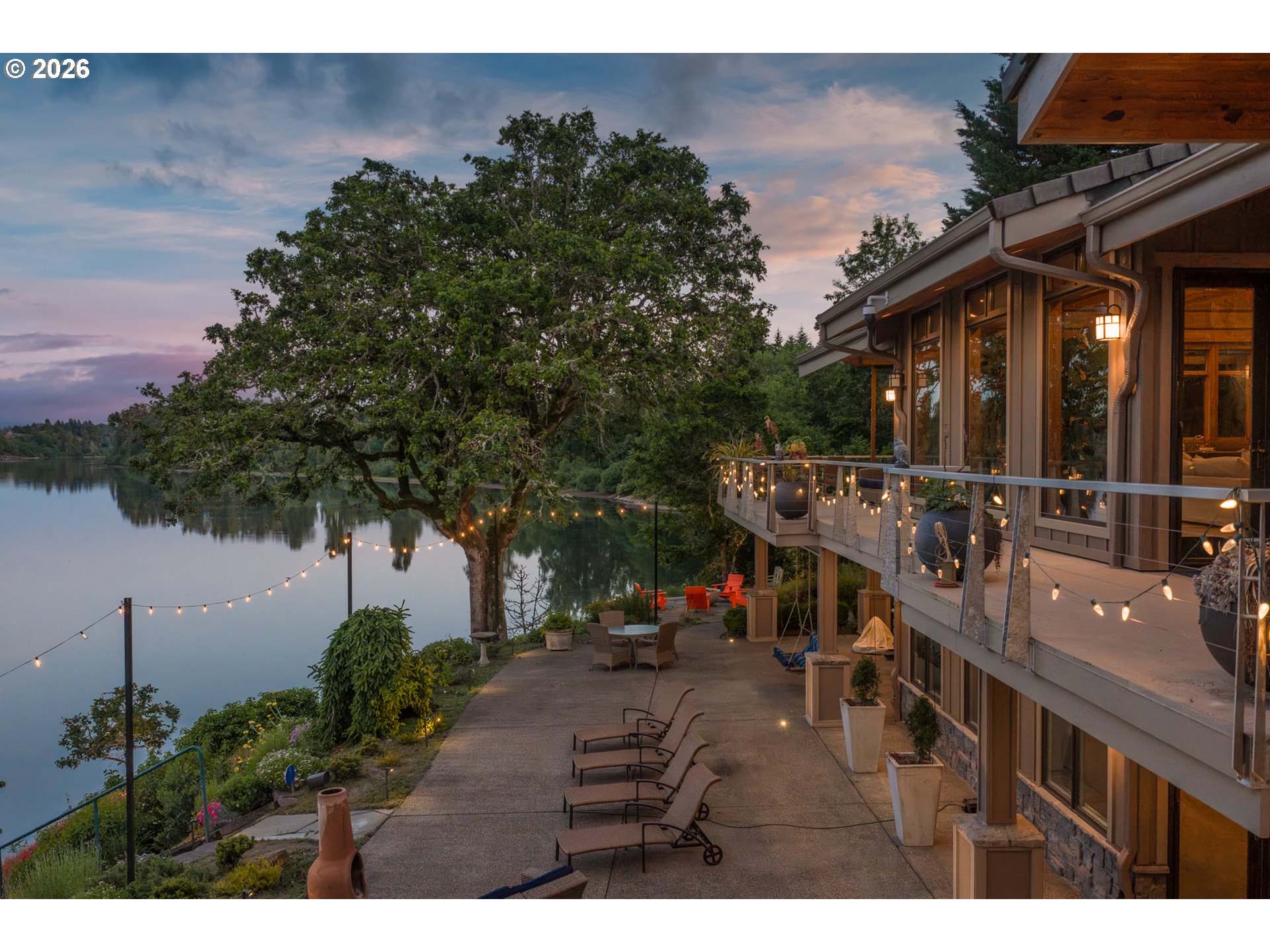268 SW Forest Cove RD