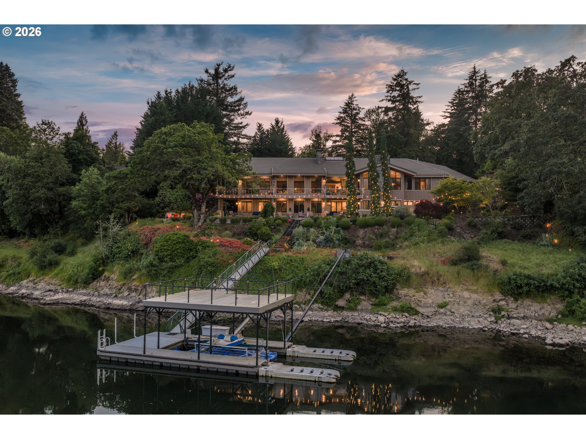 268 SW Forest Cove RD