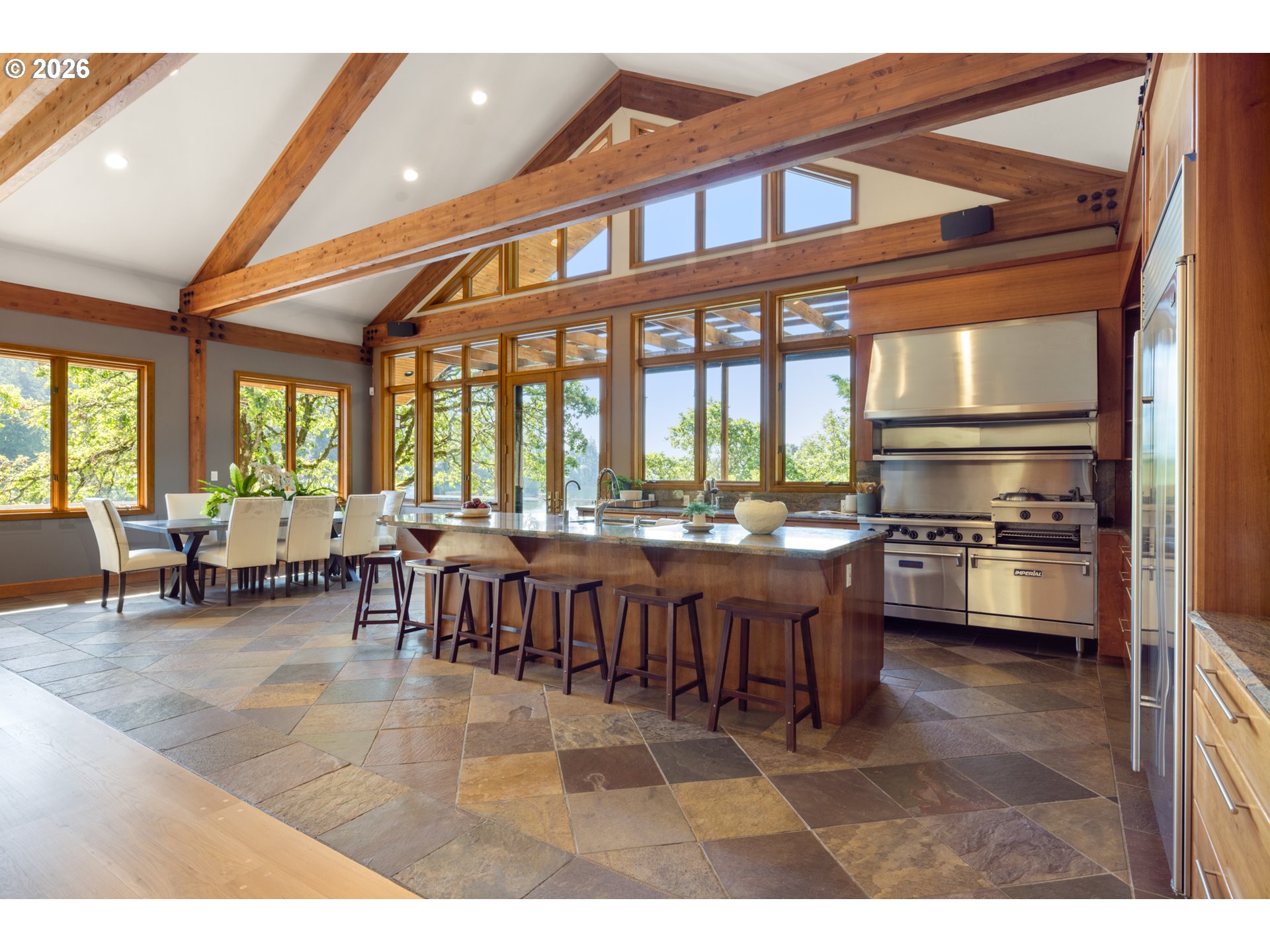 268 SW Forest Cove RD