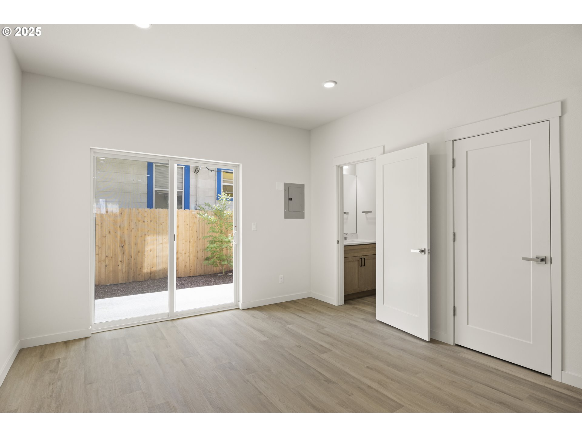 5864 N MISSOURI AVE 3