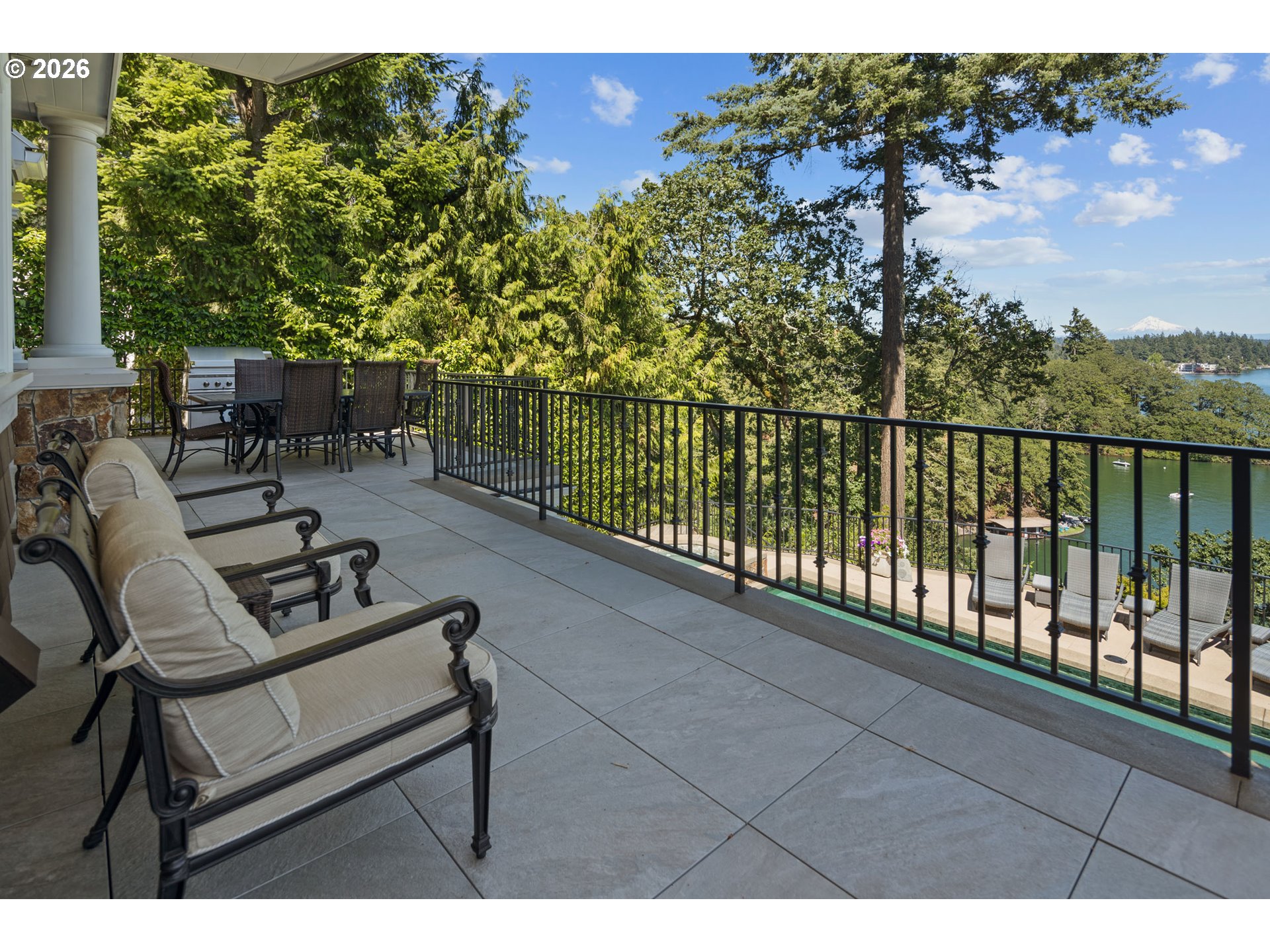 15599 VILLAGE DR