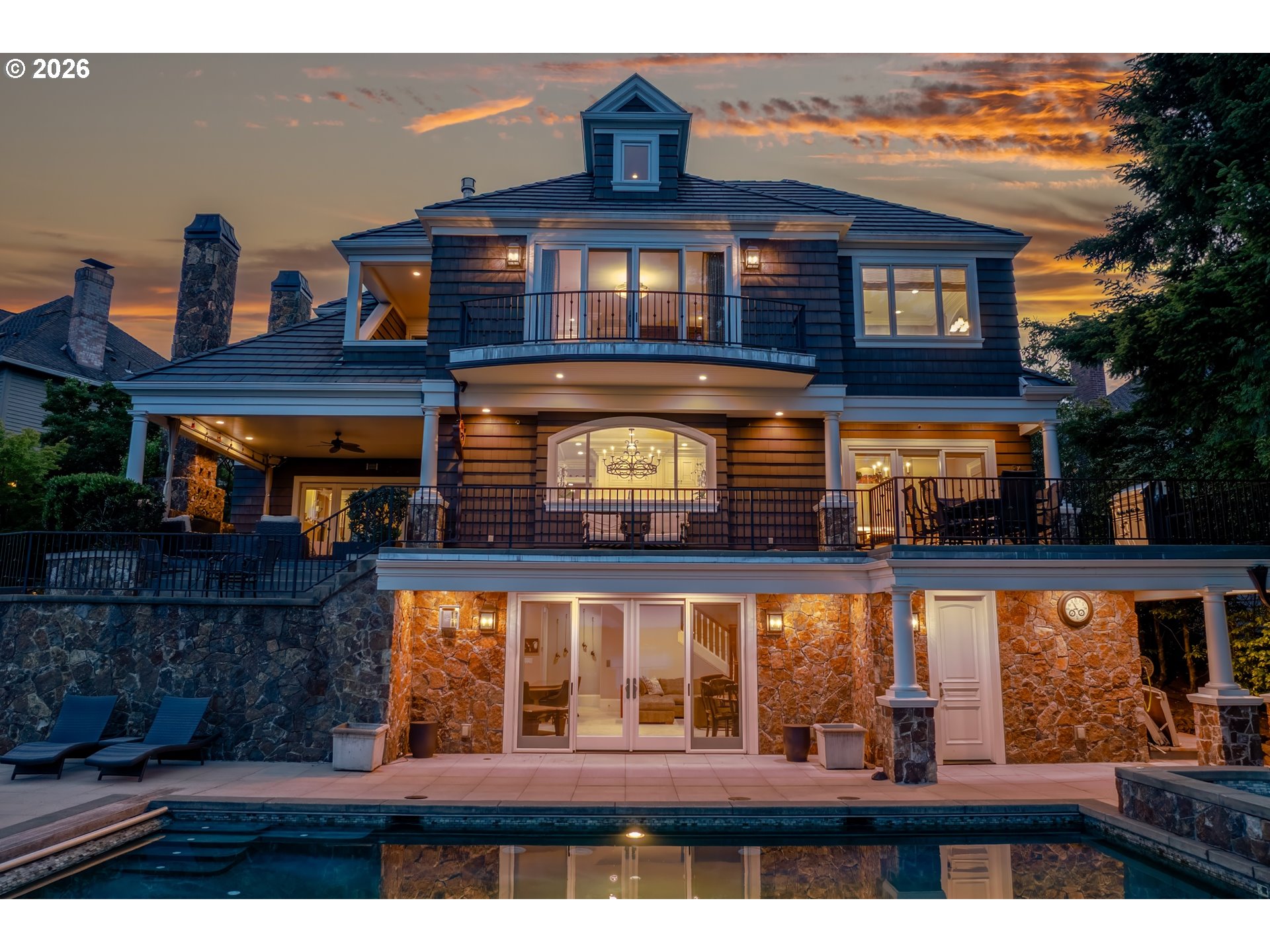 15599 VILLAGE DR