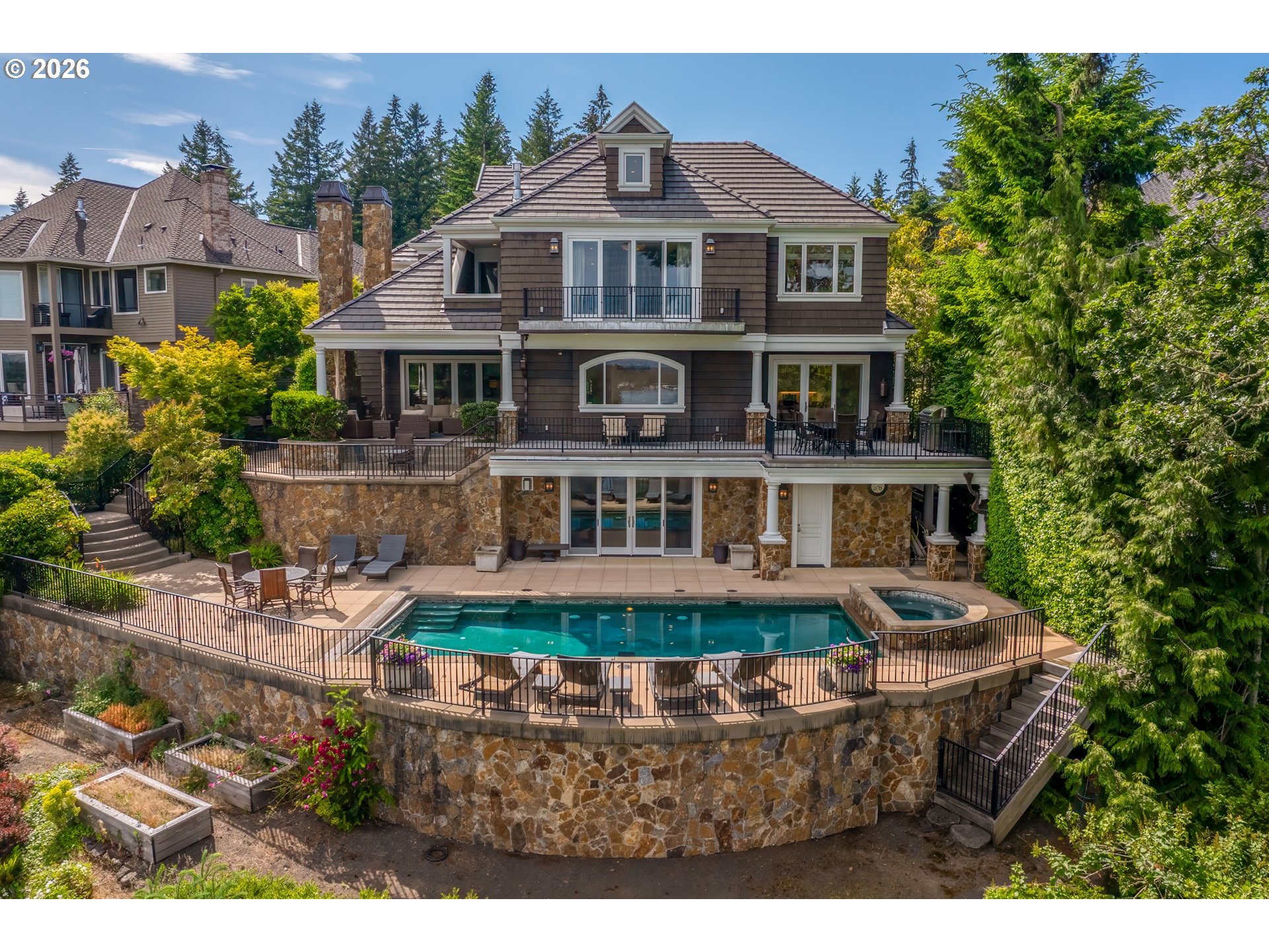 15599 VILLAGE DR