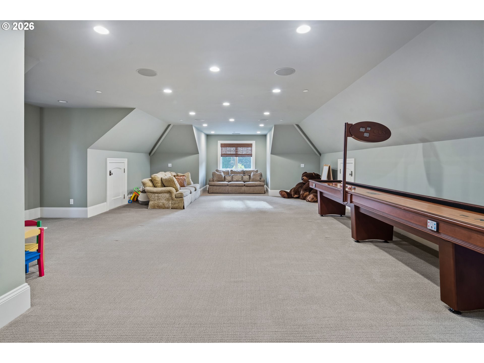 15599 VILLAGE DR