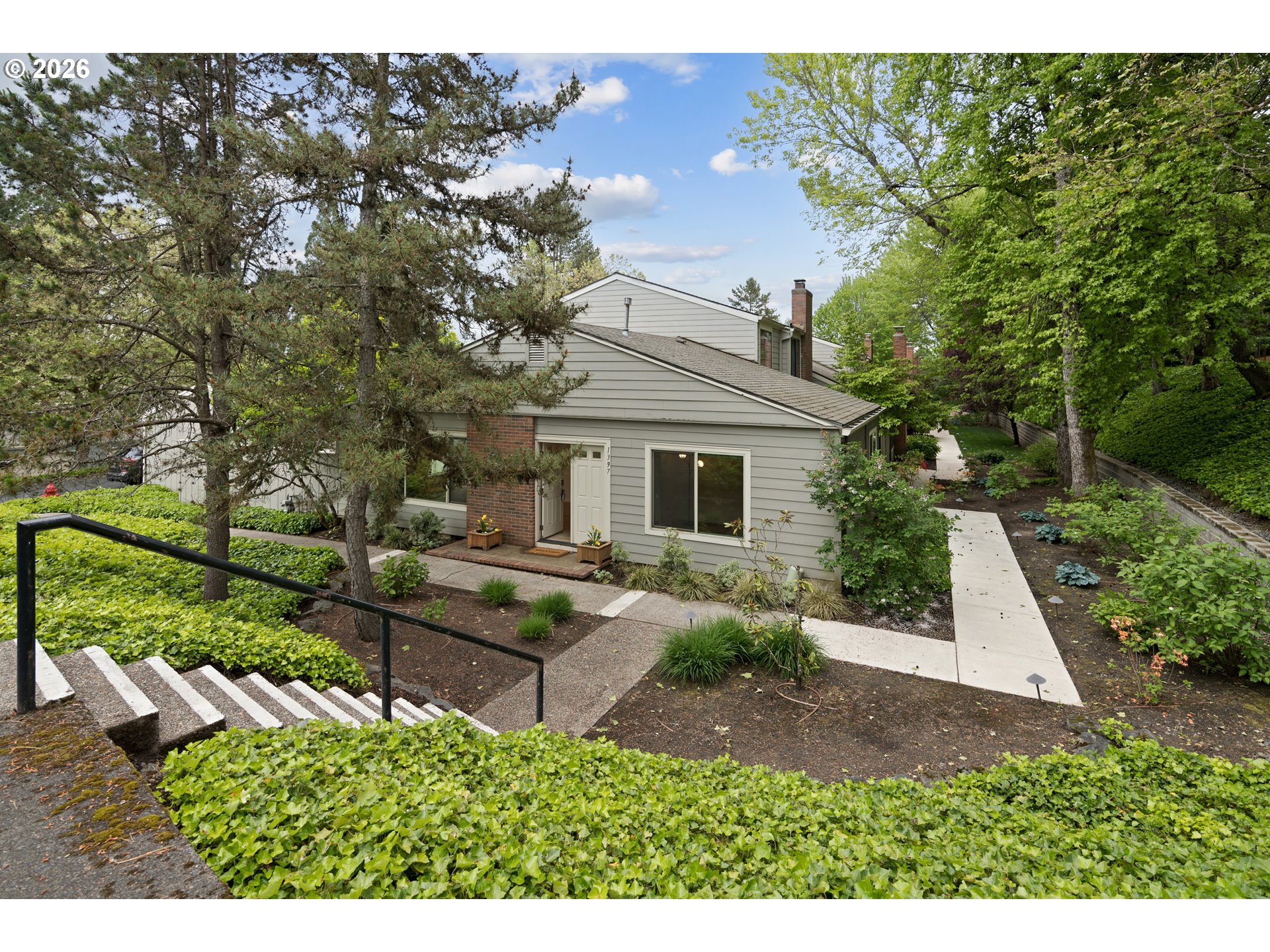 1397 BONNIEBRAE DR