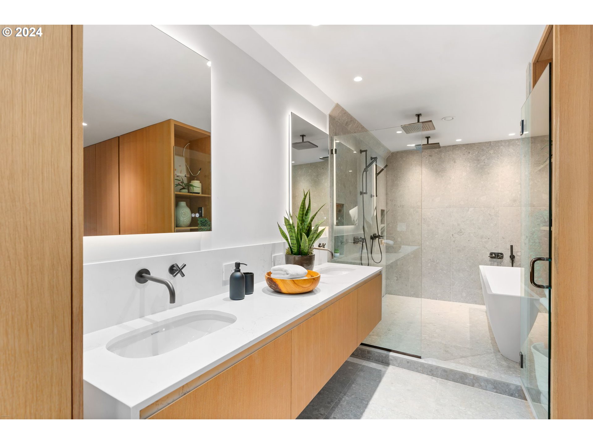 948 S PALATINE HILL RD