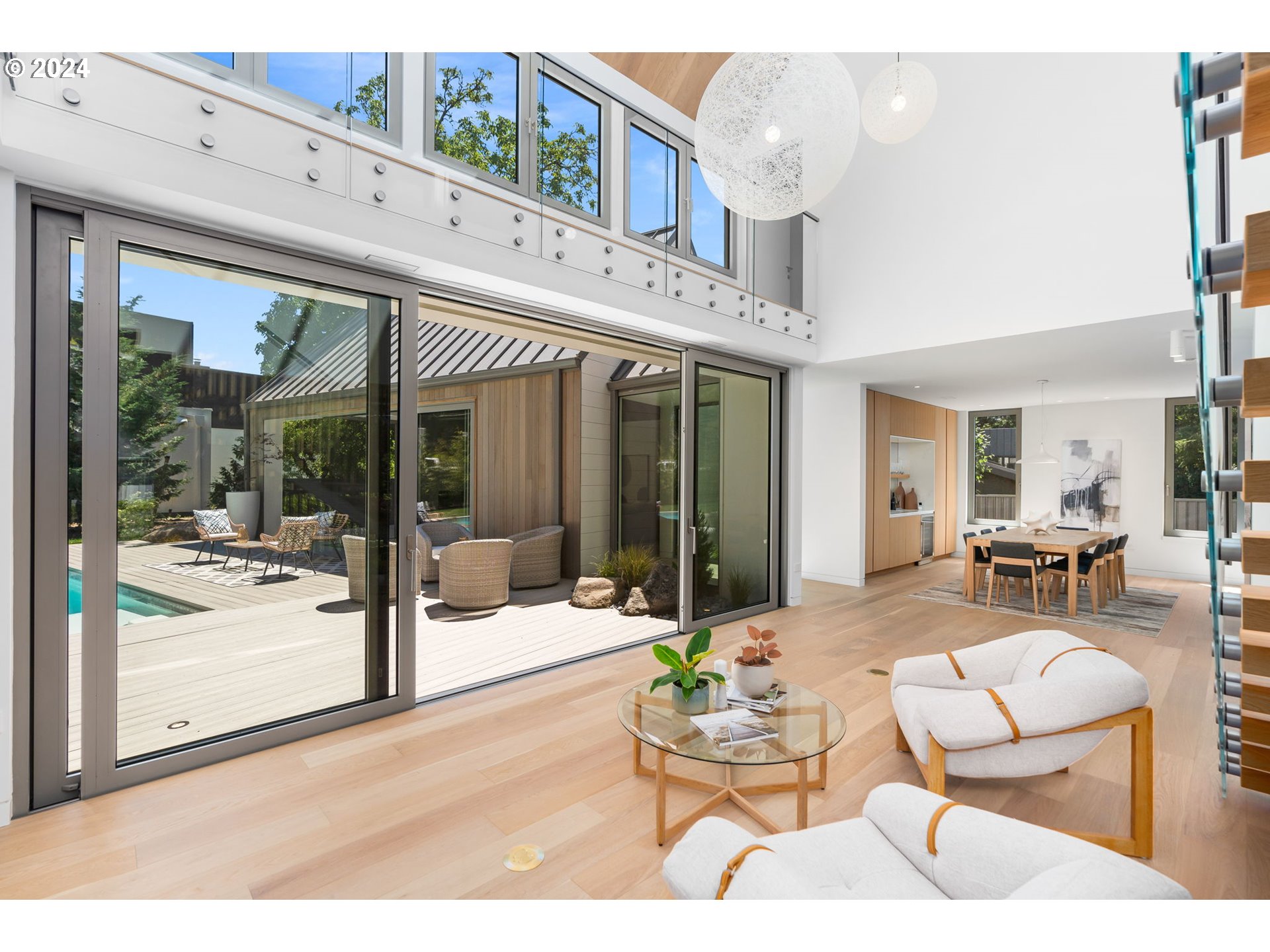 948 S PALATINE HILL RD