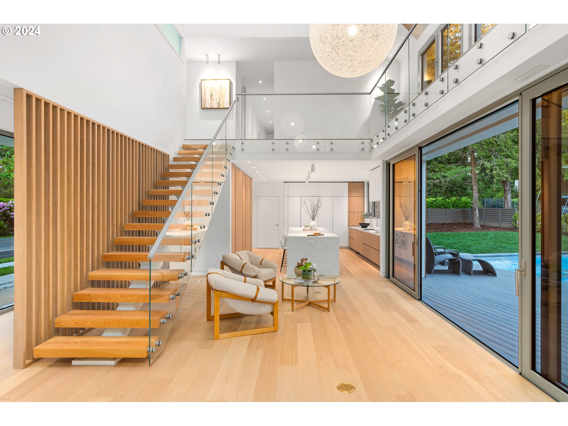 948 S PALATINE HILL RD