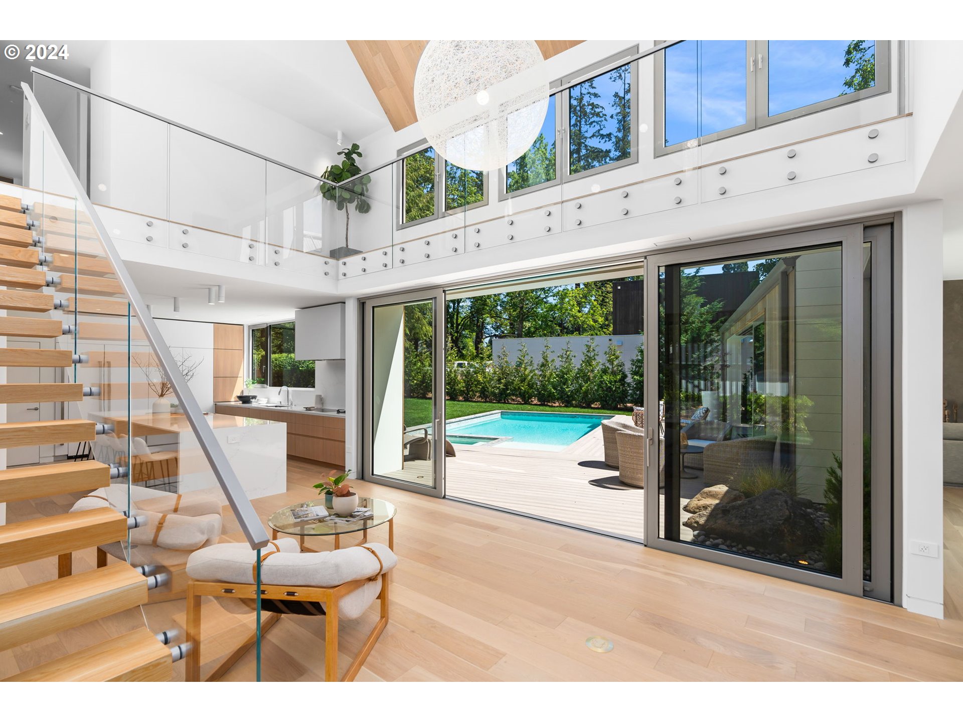 948 S PALATINE HILL RD