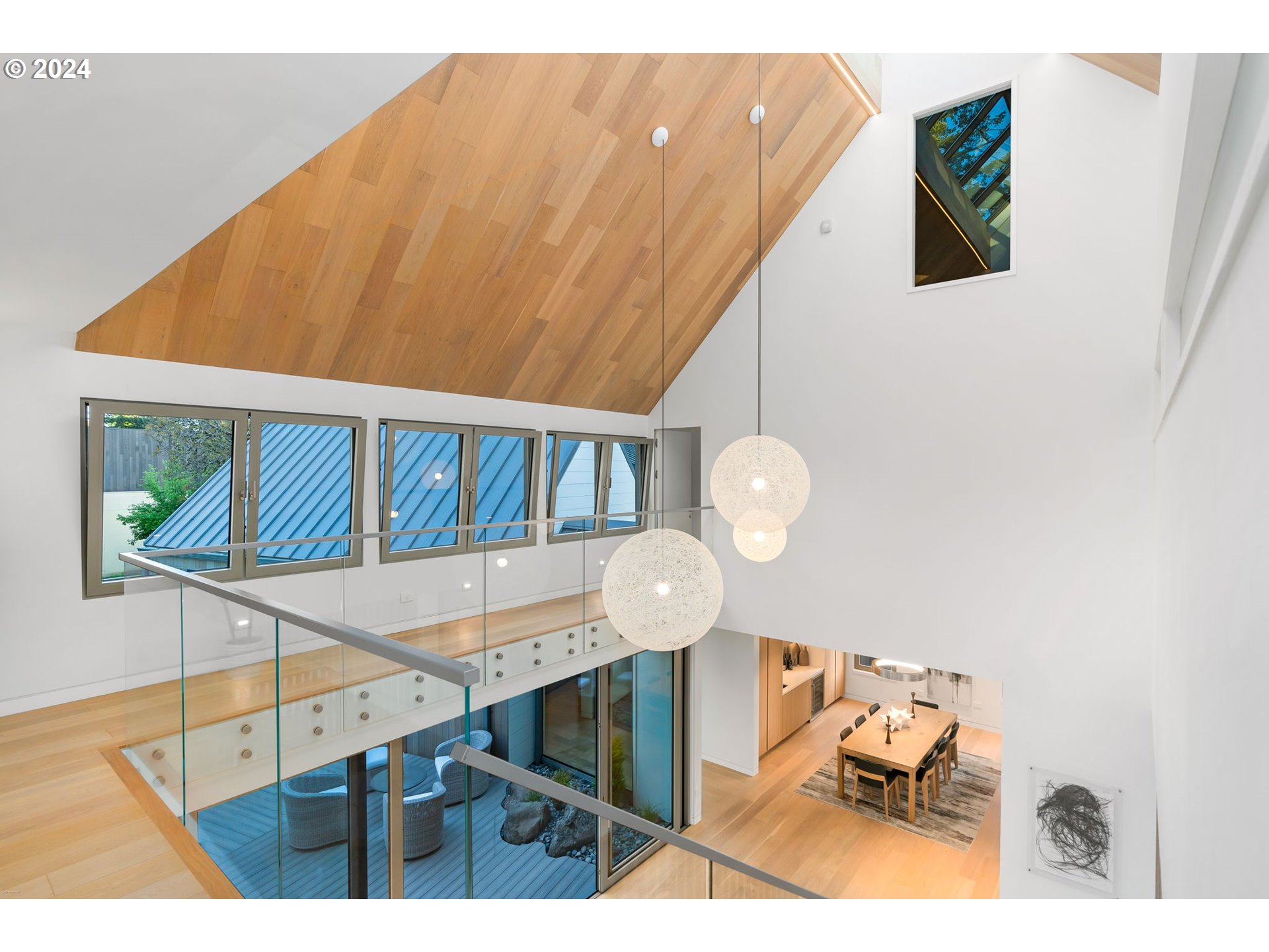 948 S PALATINE HILL RD