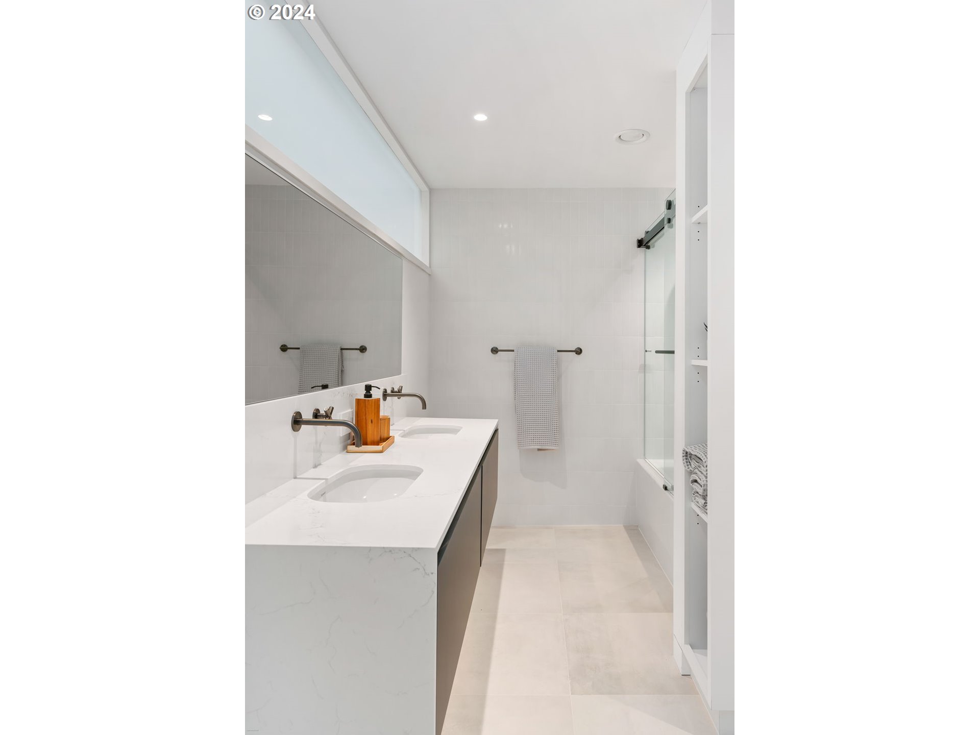 948 S PALATINE HILL RD