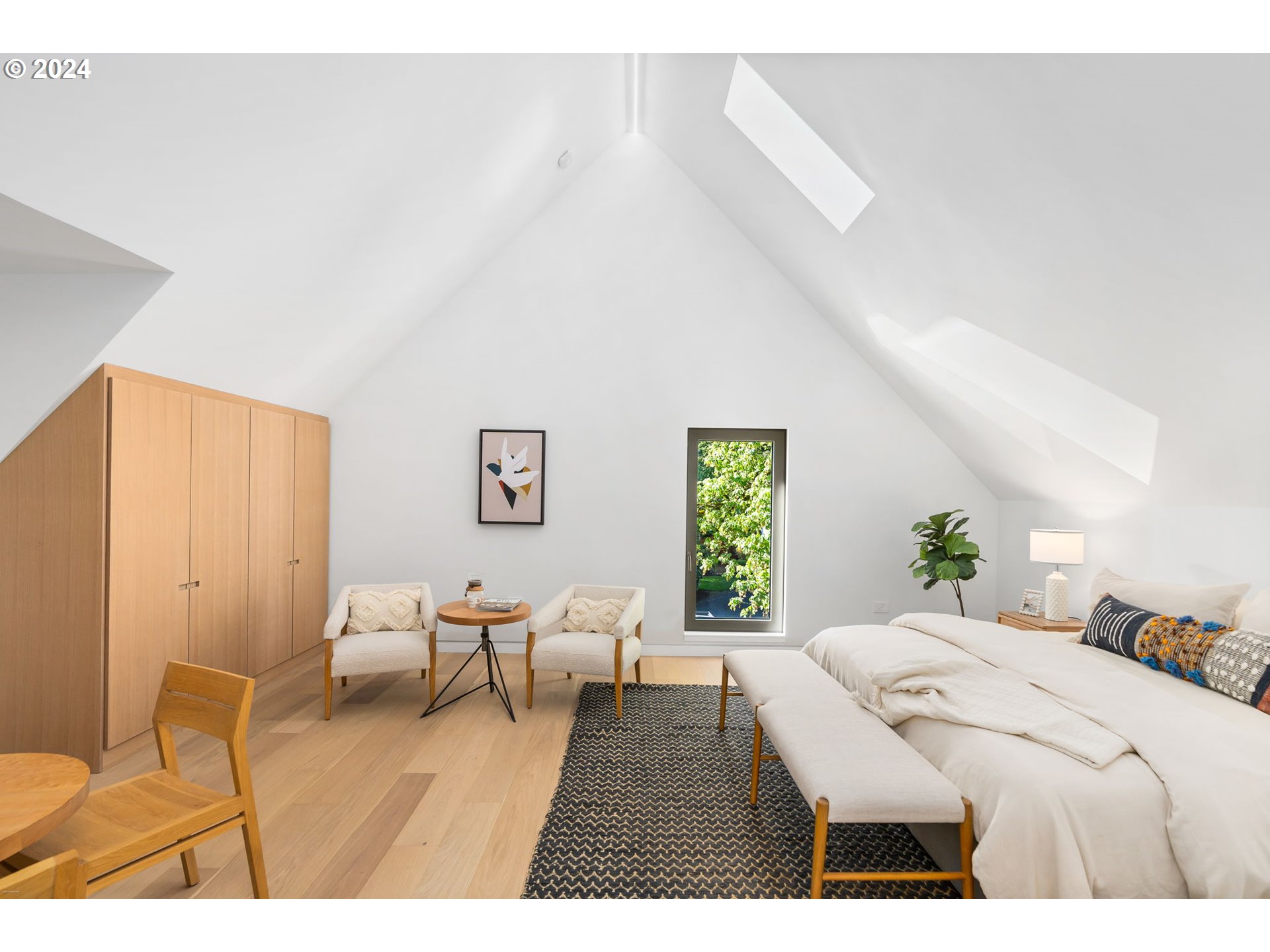 948 S PALATINE HILL RD