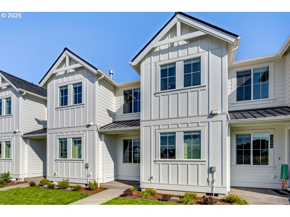 4236 SE CENTURY BLVD