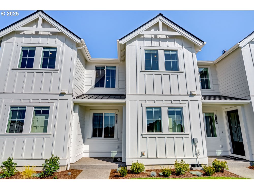 4232 SE CENTURY BLVD