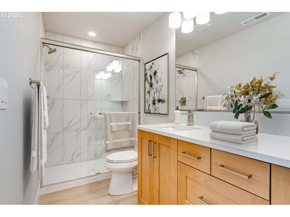 4220 SE Century BLVD