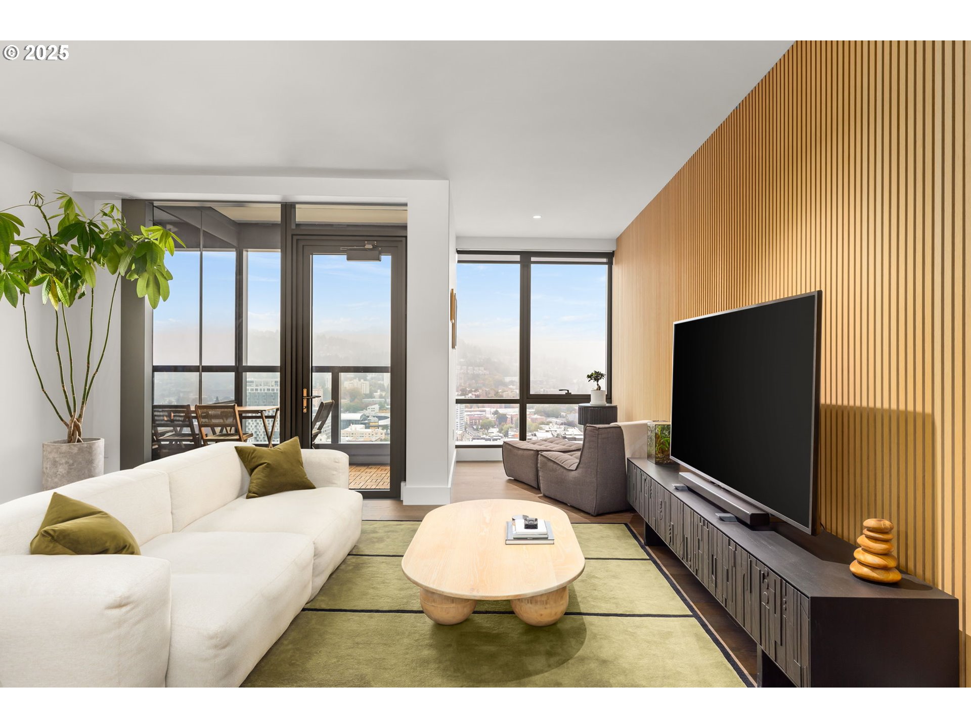 550 SW 10TH AVE 3003