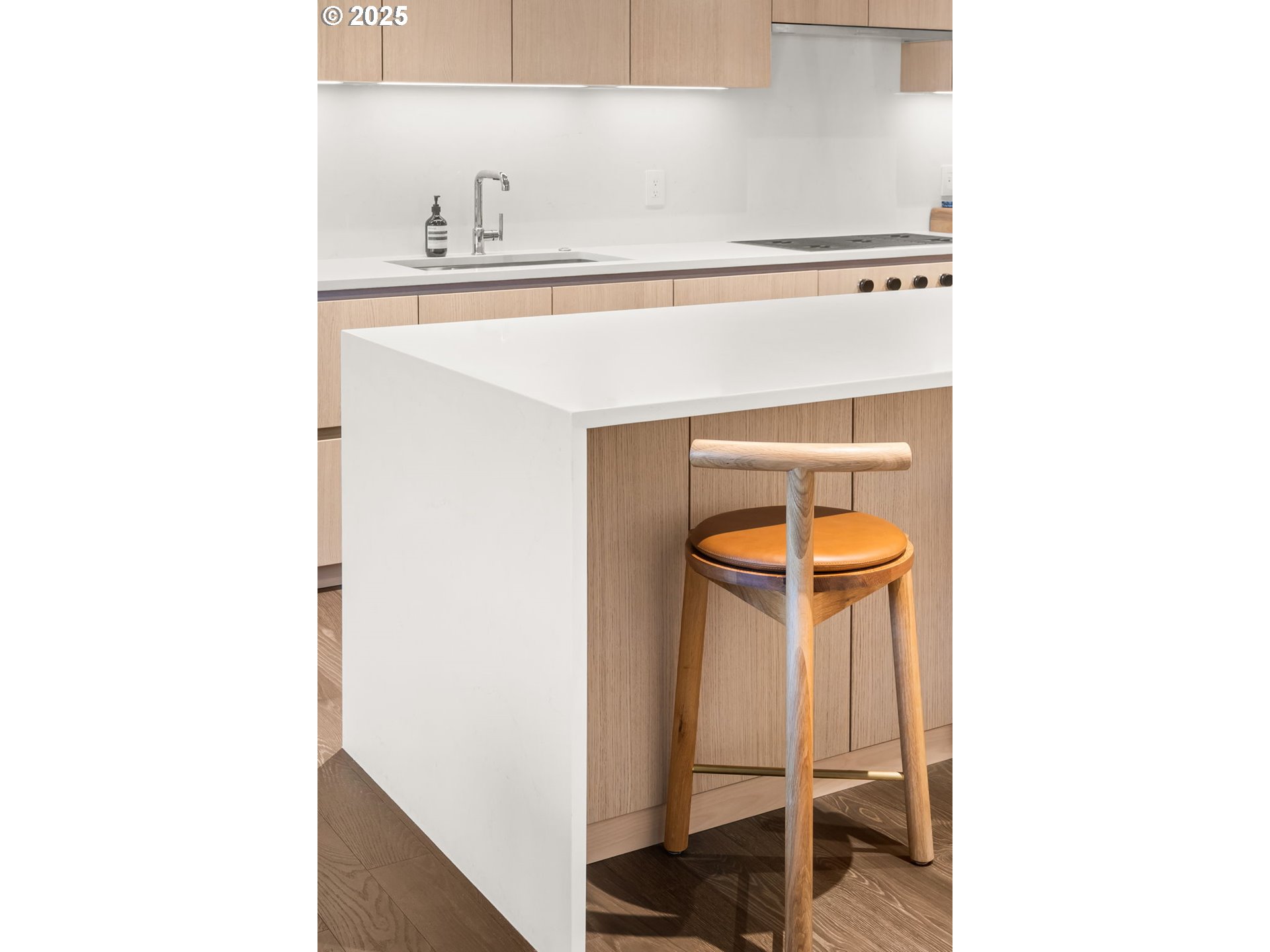 550 SW 10TH AVE 3003