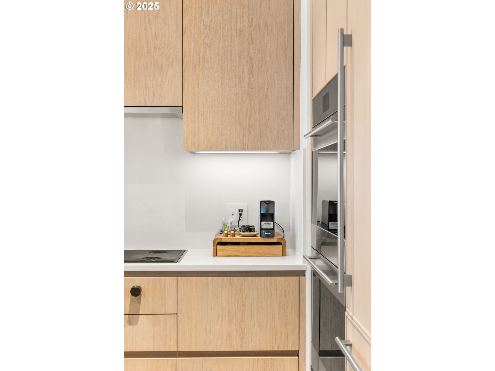 550 SW 10TH AVE 3003