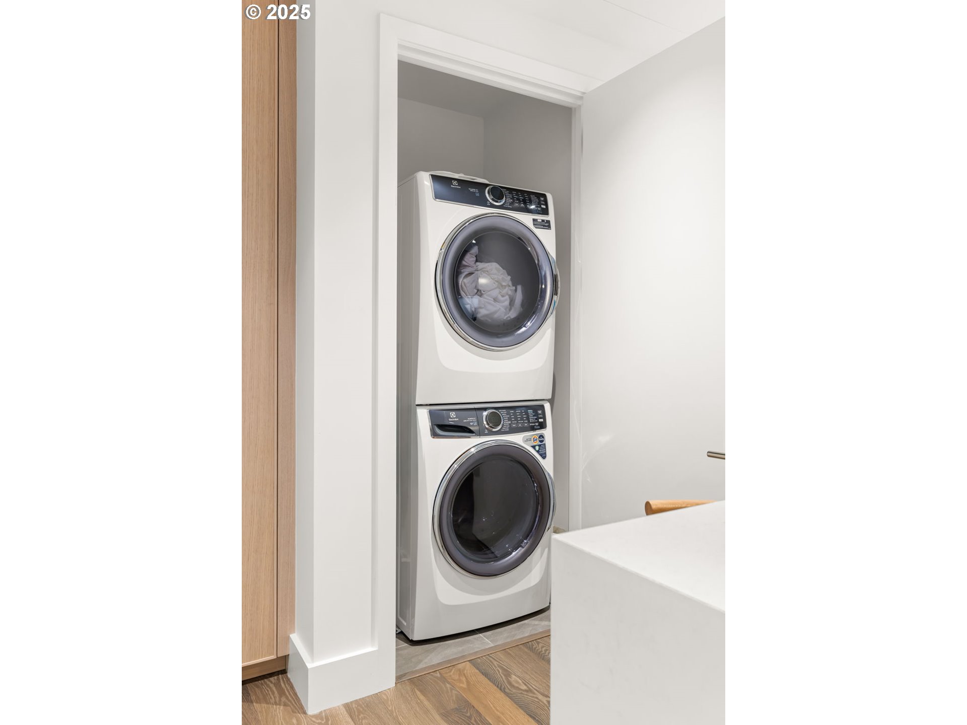 550 SW 10TH AVE 3003