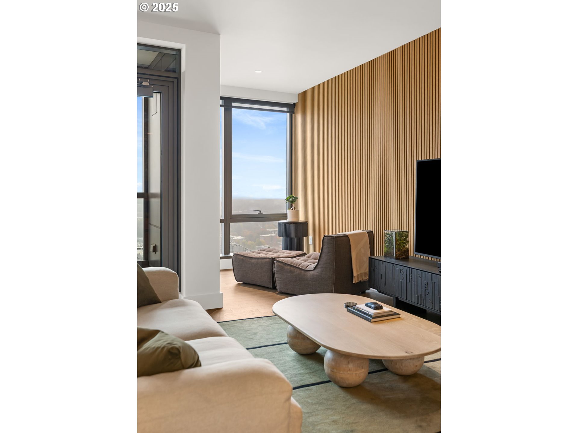 550 SW 10TH AVE 3003