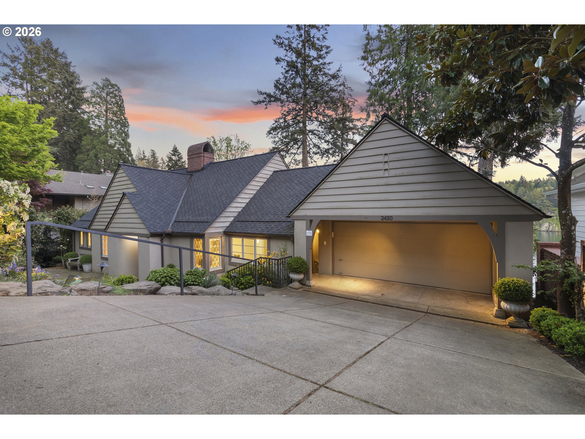 2430 SUMMIT CT