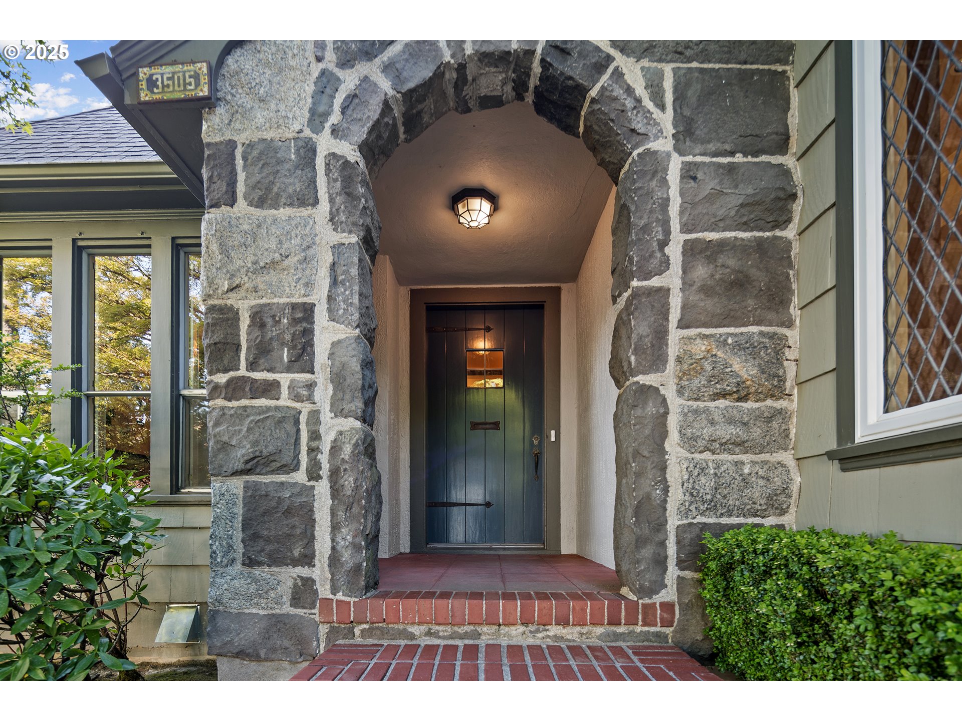 3505 SW BEAVERTON AVE