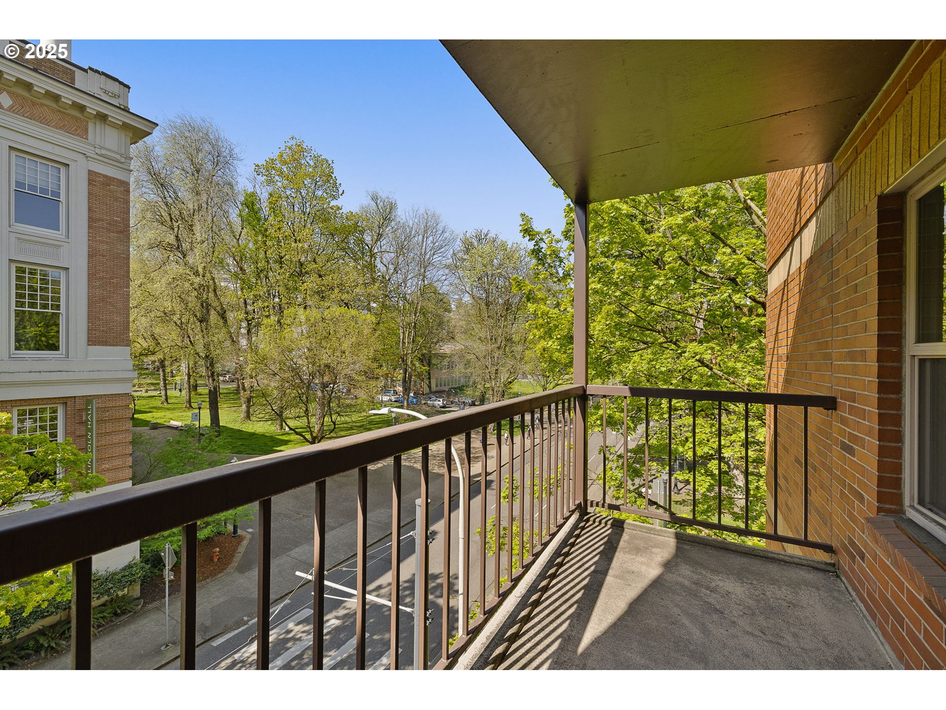 1500 SW PARK AVE 429