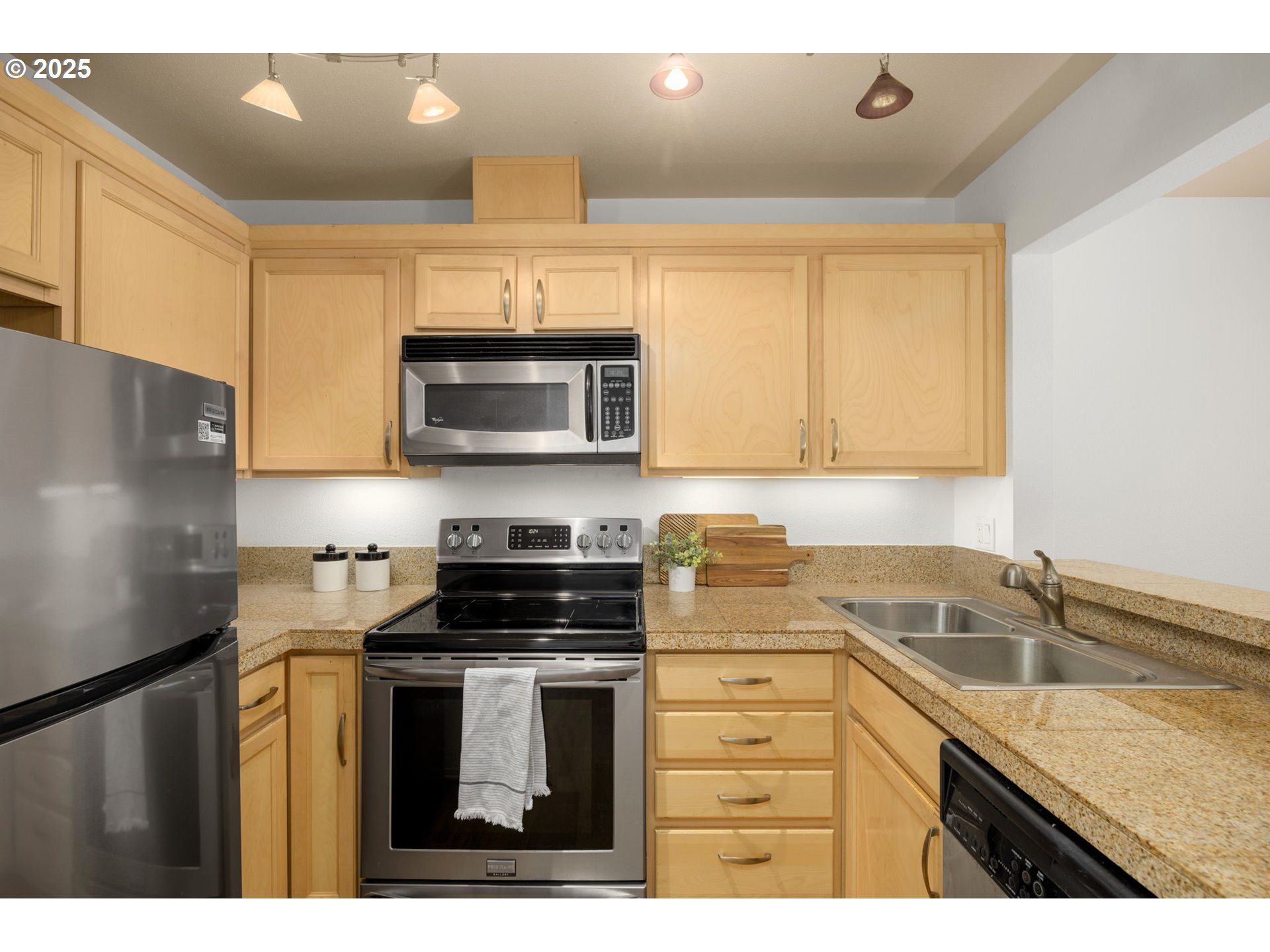 1500 SW PARK AVE 429