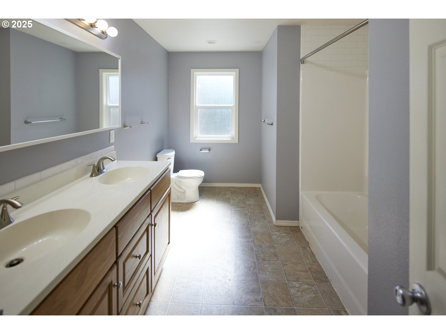 5160 NE COLUMBIA BLVD