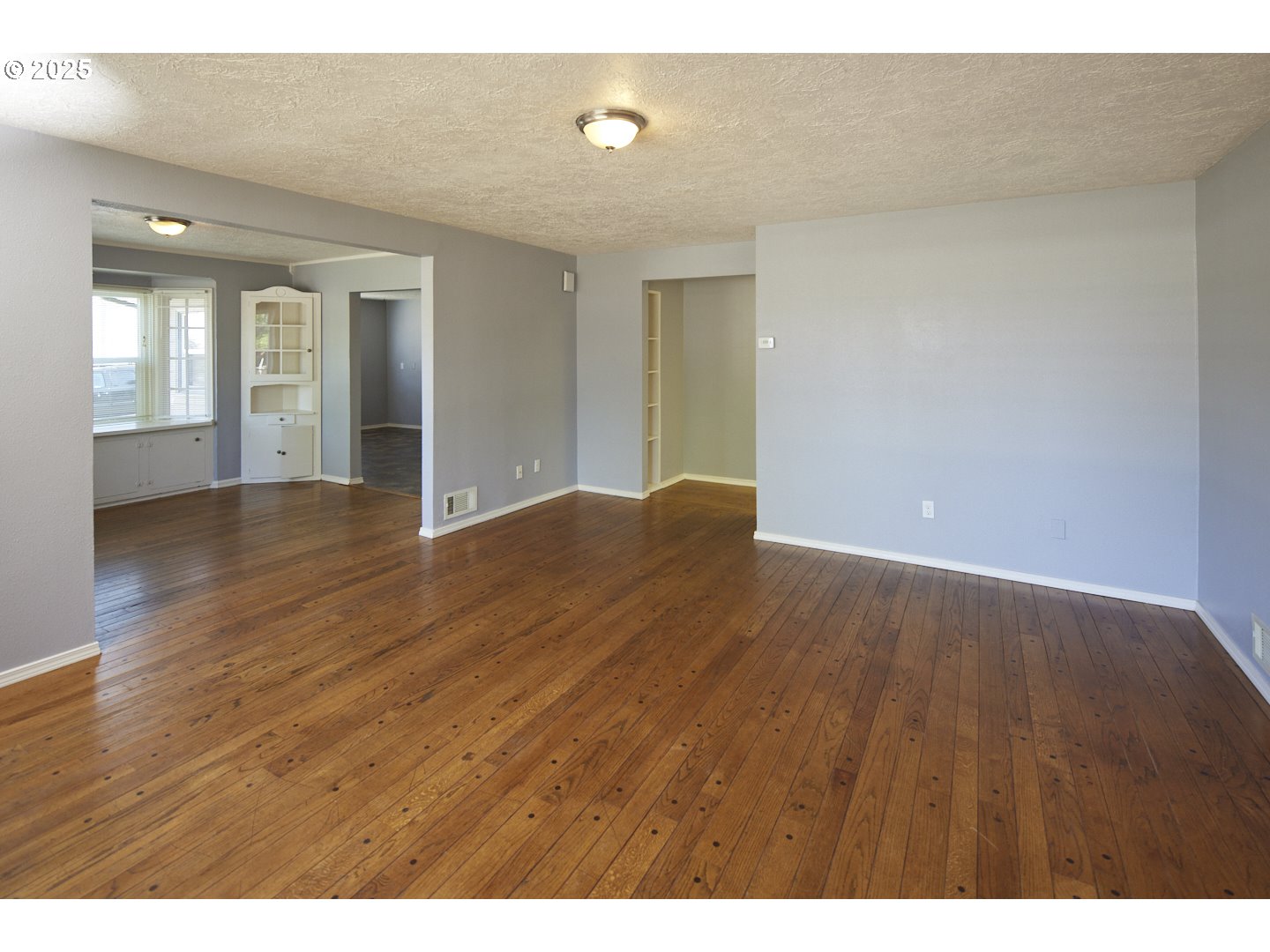 5160 NE COLUMBIA BLVD