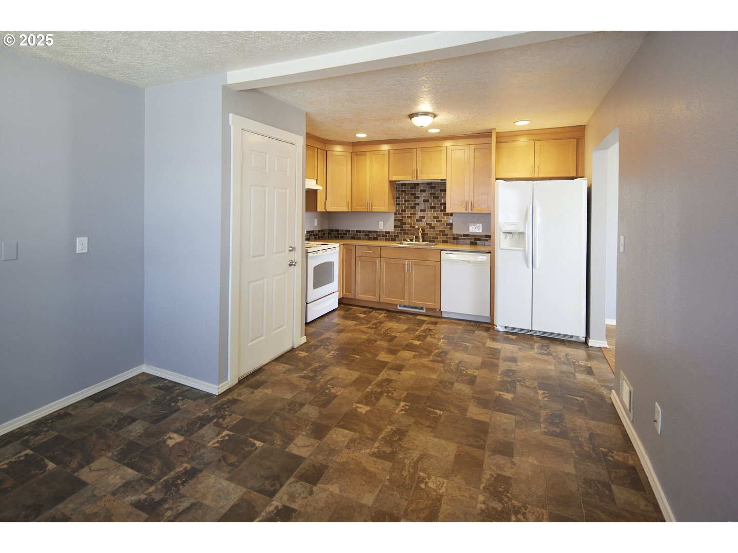 5160 NE COLUMBIA BLVD