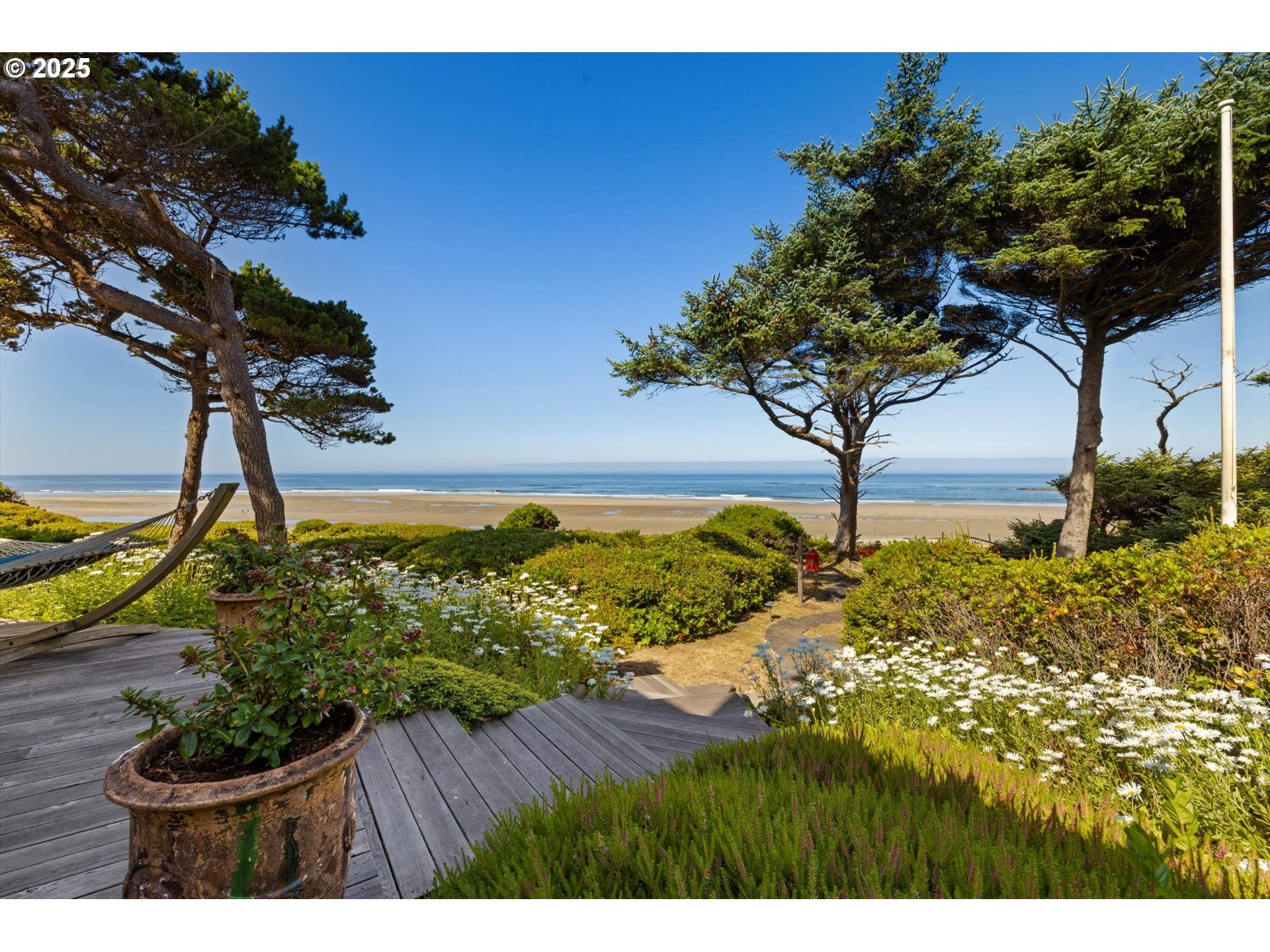 7088 NW PACIFIC COAST HWY