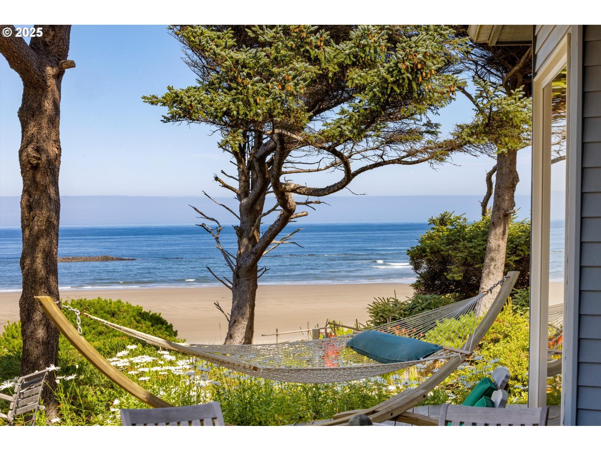 7088 NW PACIFIC COAST HWY