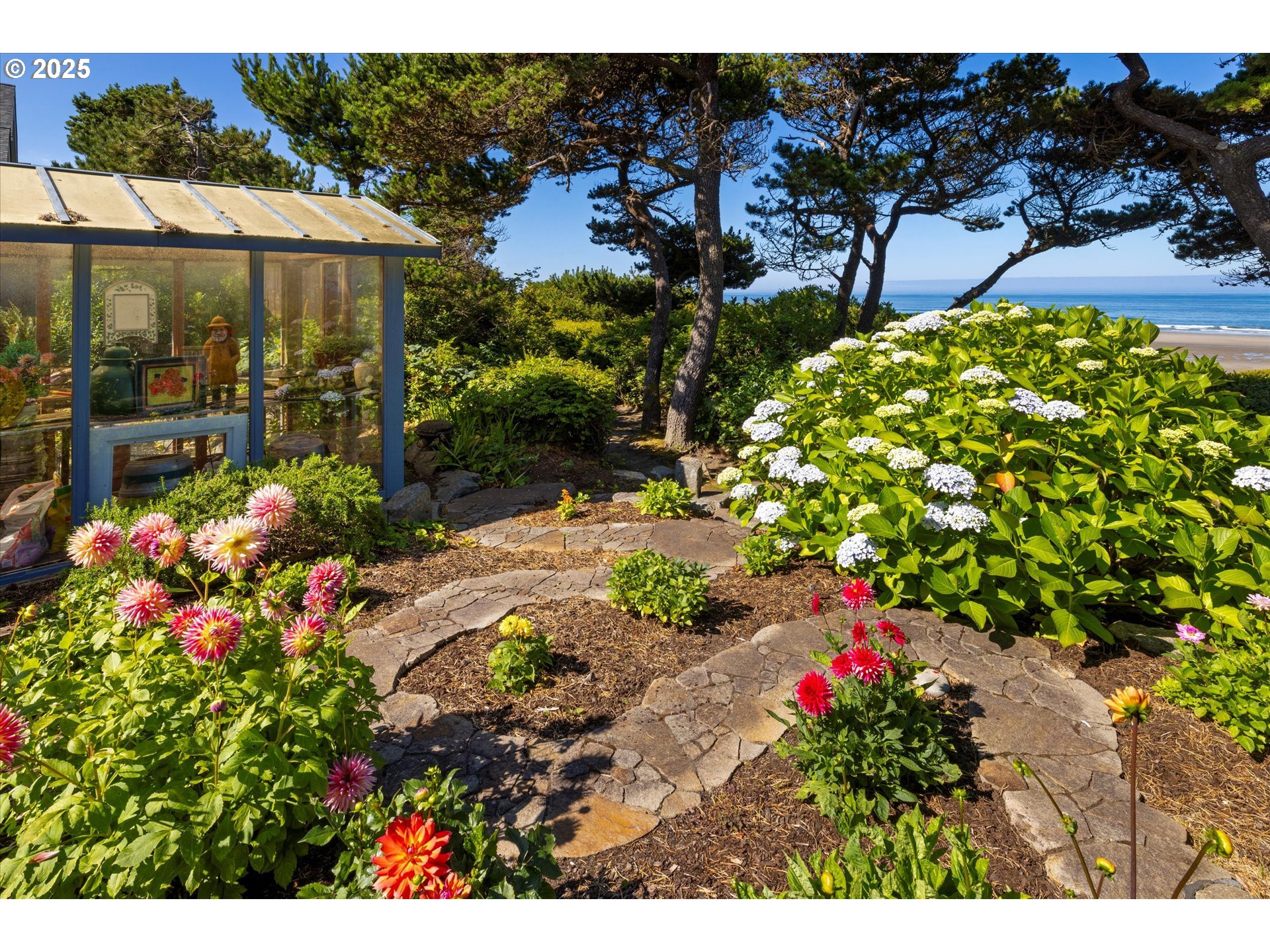 7088 NW PACIFIC COAST HWY