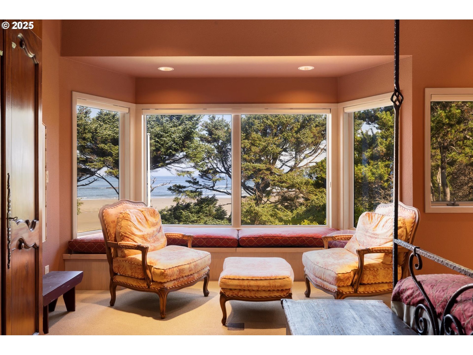 7088 NW PACIFIC COAST HWY